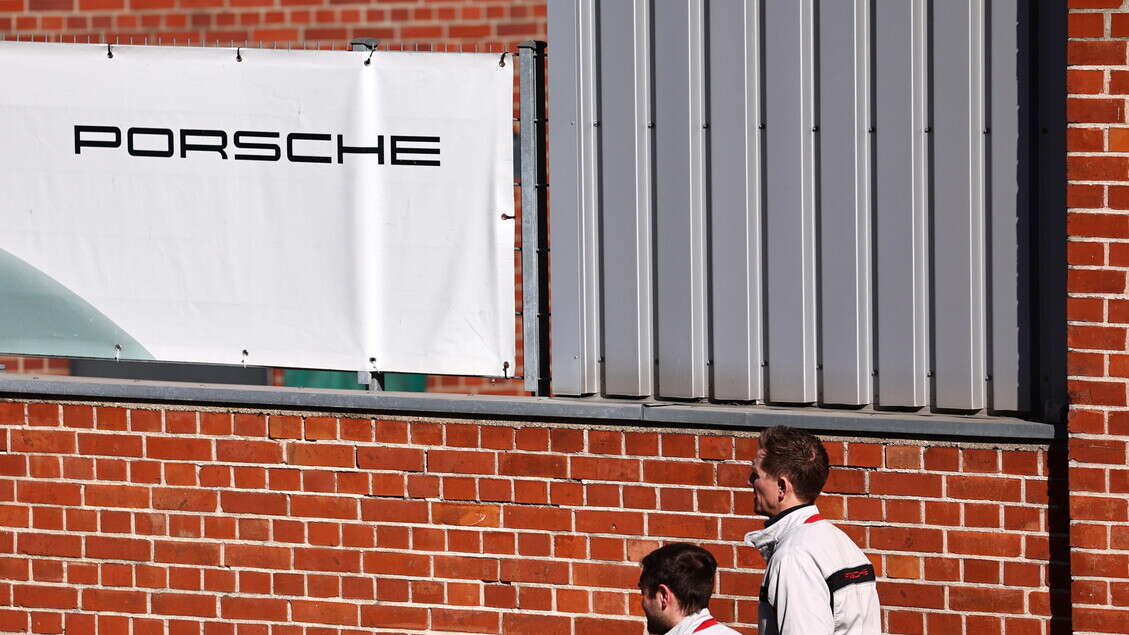 Giù del 30% utili di Porsche, taglia 4.000 posti di lavoro