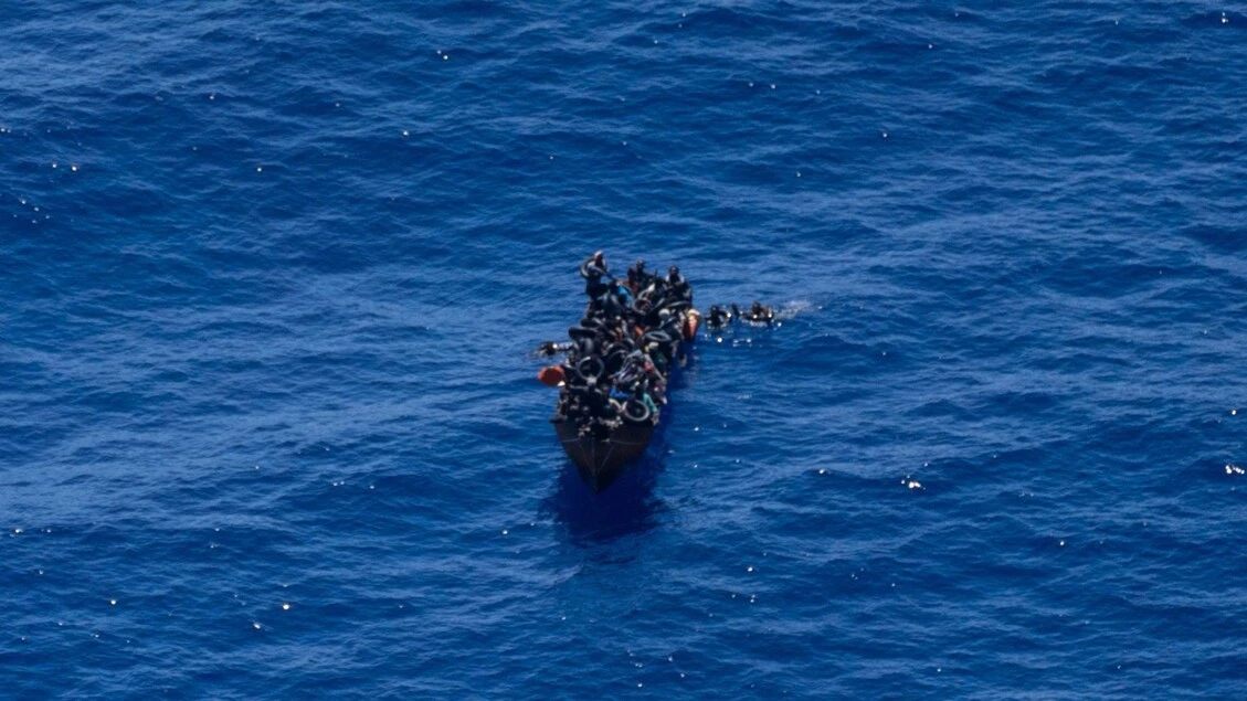Sea Watch, barca in avaria con 55 persone a bordo