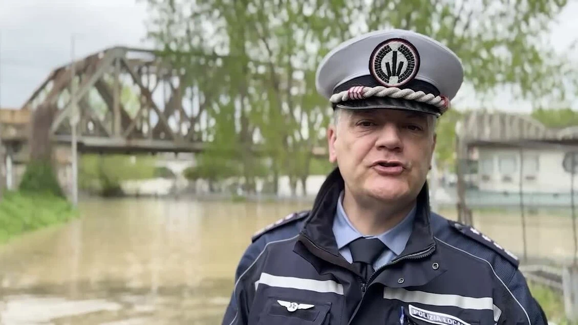 Maltempo in Emilia, l'attesa della piena del Po fra Piacentino e Parmense