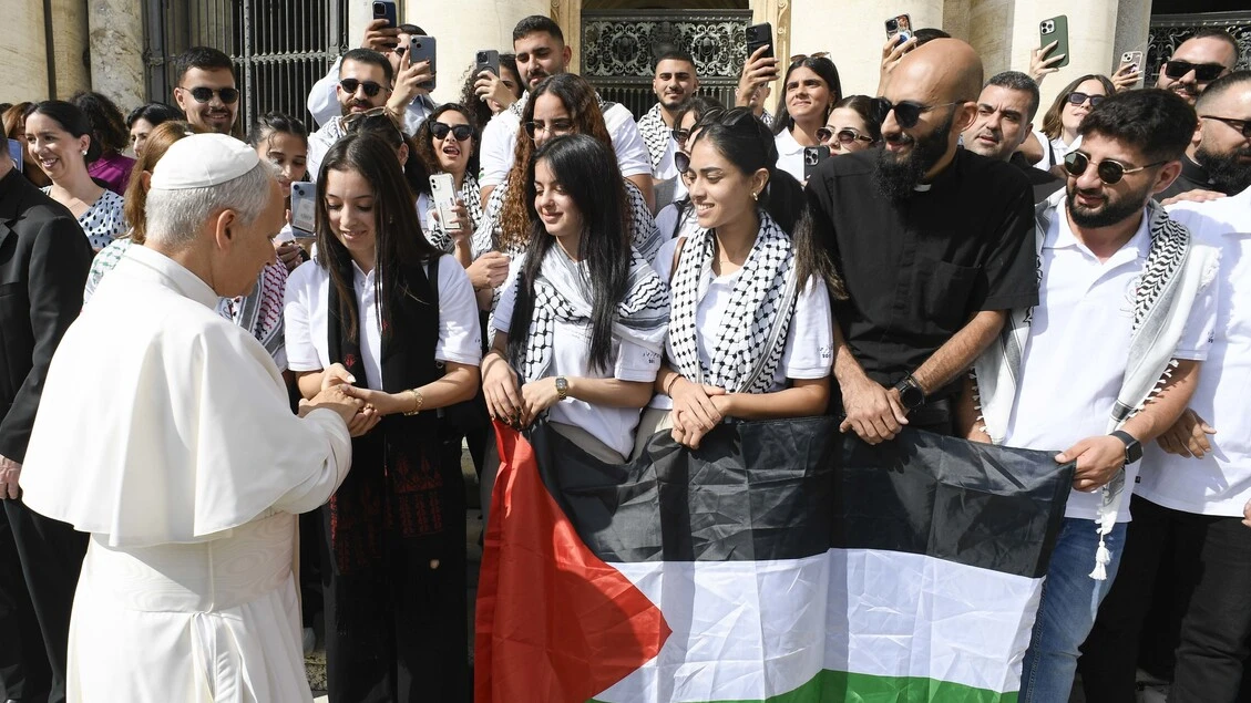Giovani palestinesi cattolici hanno incontrato Papa Leone