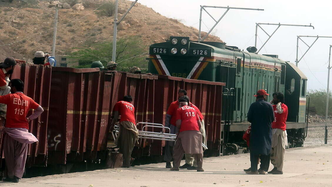 In Pakistan uccisi altri 50 ostaggi sul treno