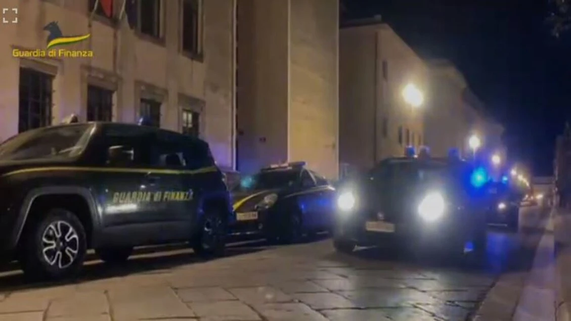 'Ndrangheta, telefoni in carcere e estorsioni, dieci arresti