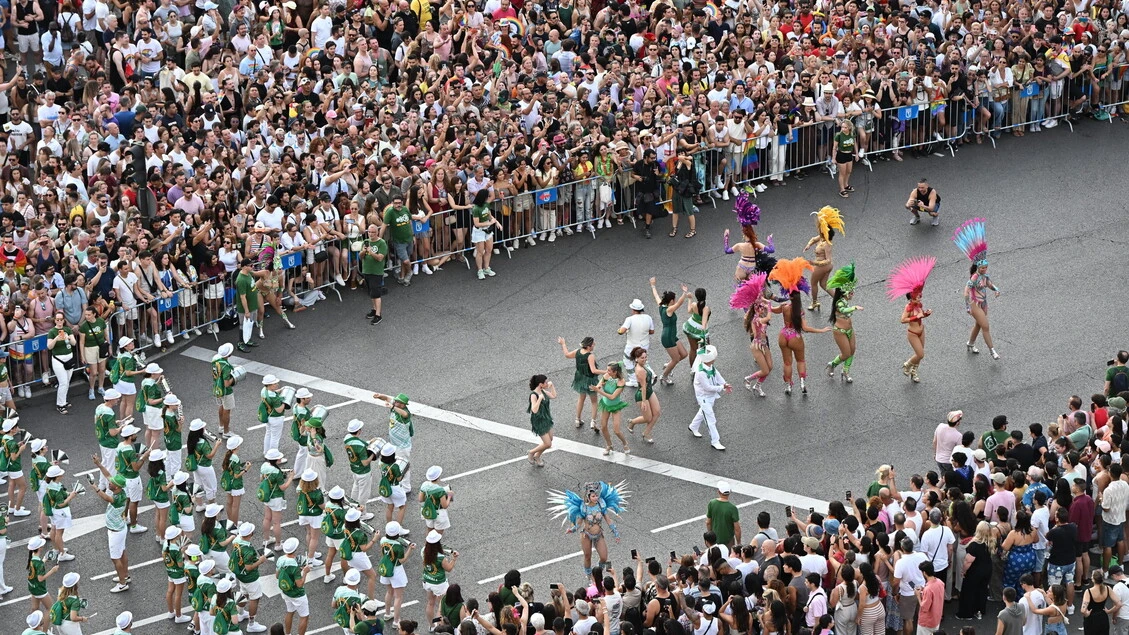 Decine di migliaia al Pride Madrid a 20 anni da prime nozze gay
