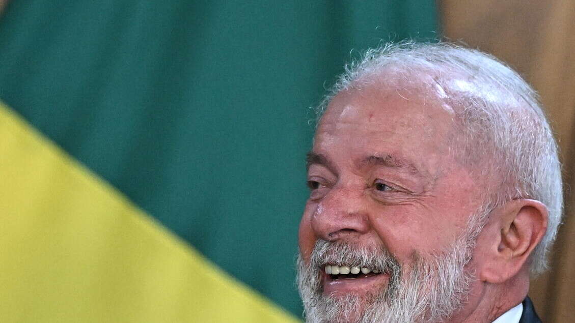 Lula in visita al polo del gruppo Stellantis a Betim