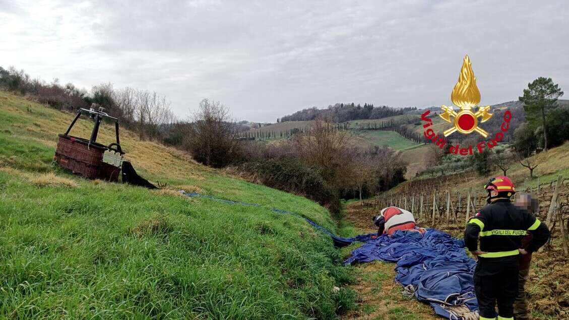 Brusco atterraggio per mongolfiera, soccorse 4 persone