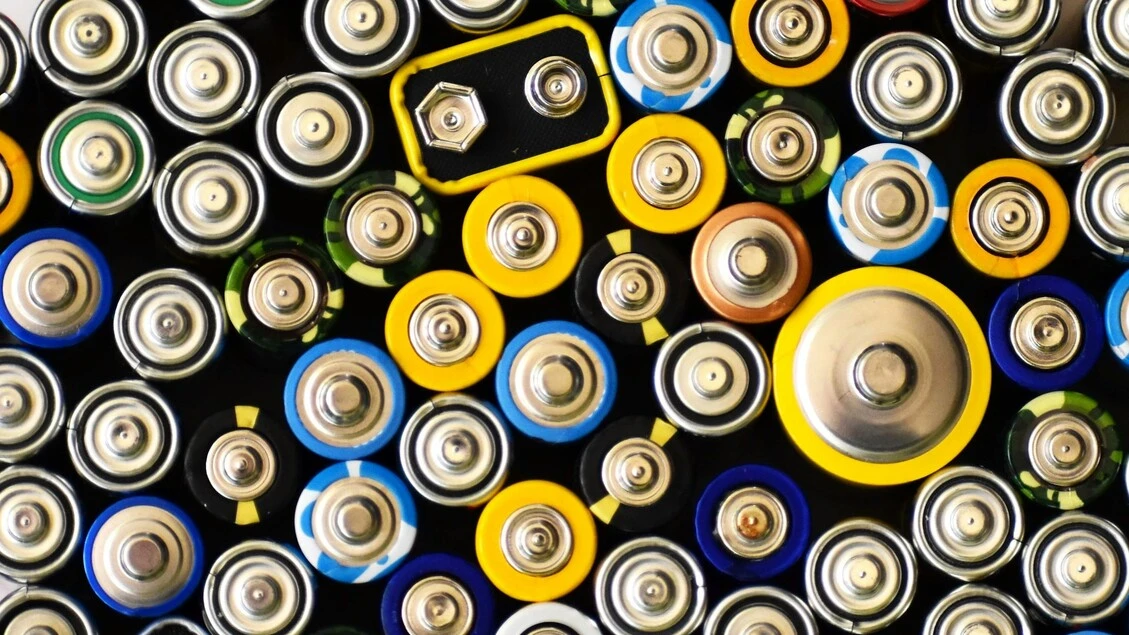 Un metodo green per riciclare le batterie ricaricabili