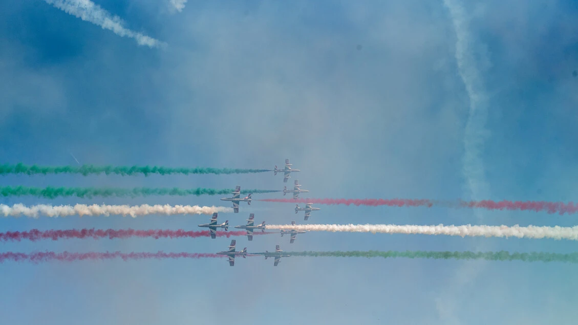 Velivolo precipitato, annullato sorvolo Milano Frecce Tricolori