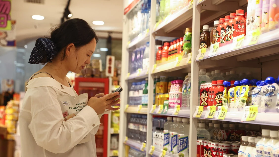 Cina, +5,2% produzione industriale agosto, minimi 12 mesi