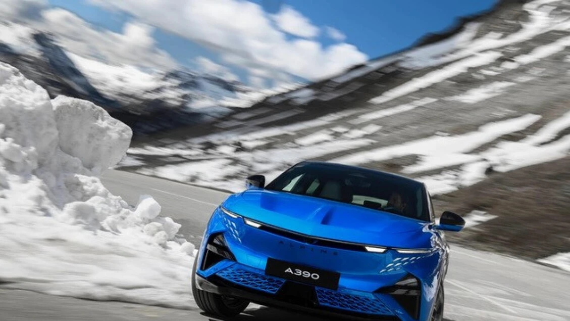 Alpine A390 tra comfort e agilità su piattaforma AmpR Medium