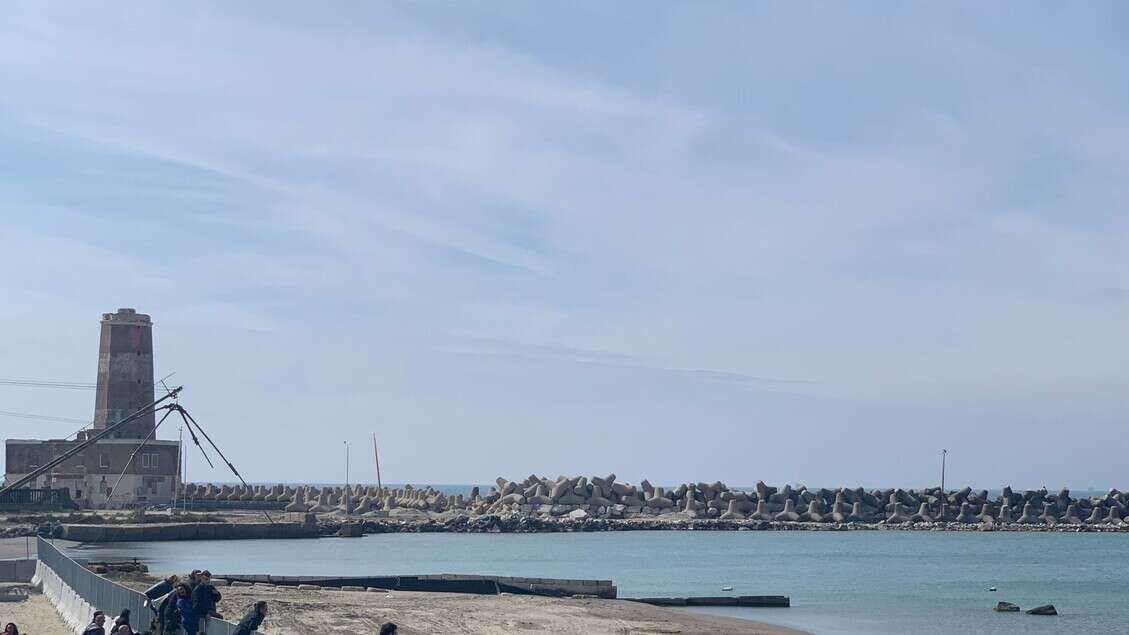 'No a porto crociere e muro in spiaggia', protesta a Fiumicino