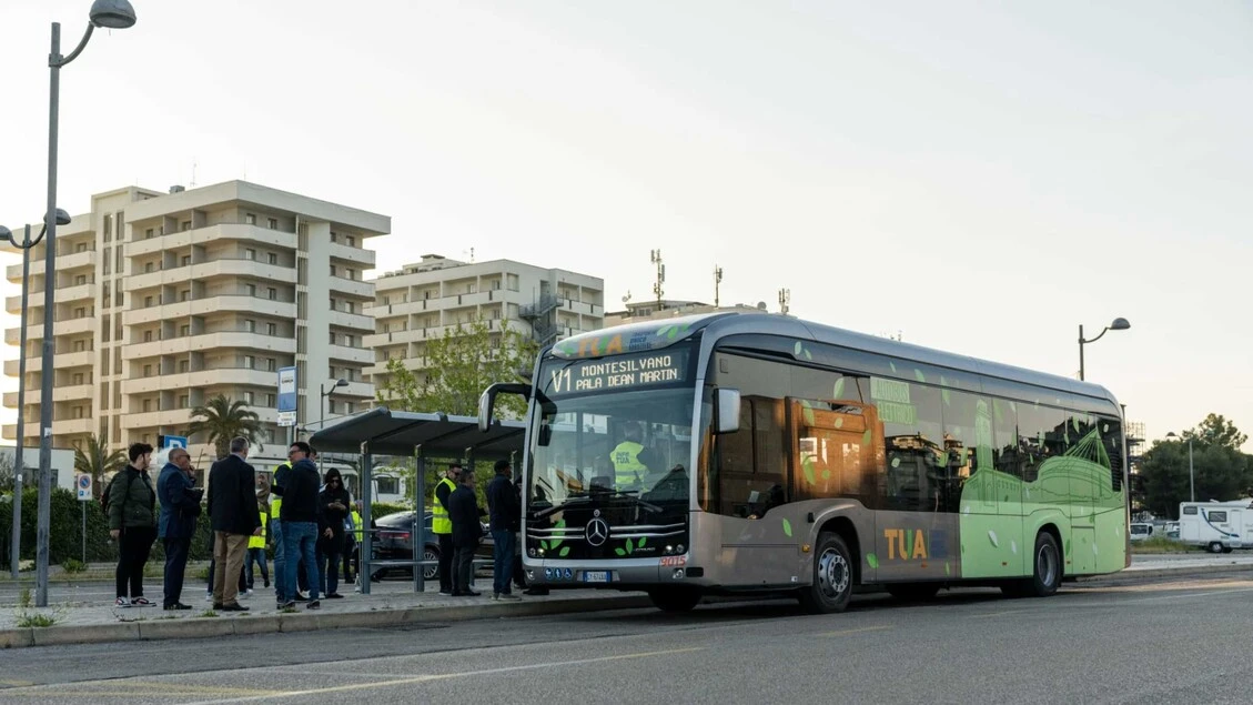 Tar accoglie sospensiva, stop a bus elettrici sulla Strada Parco