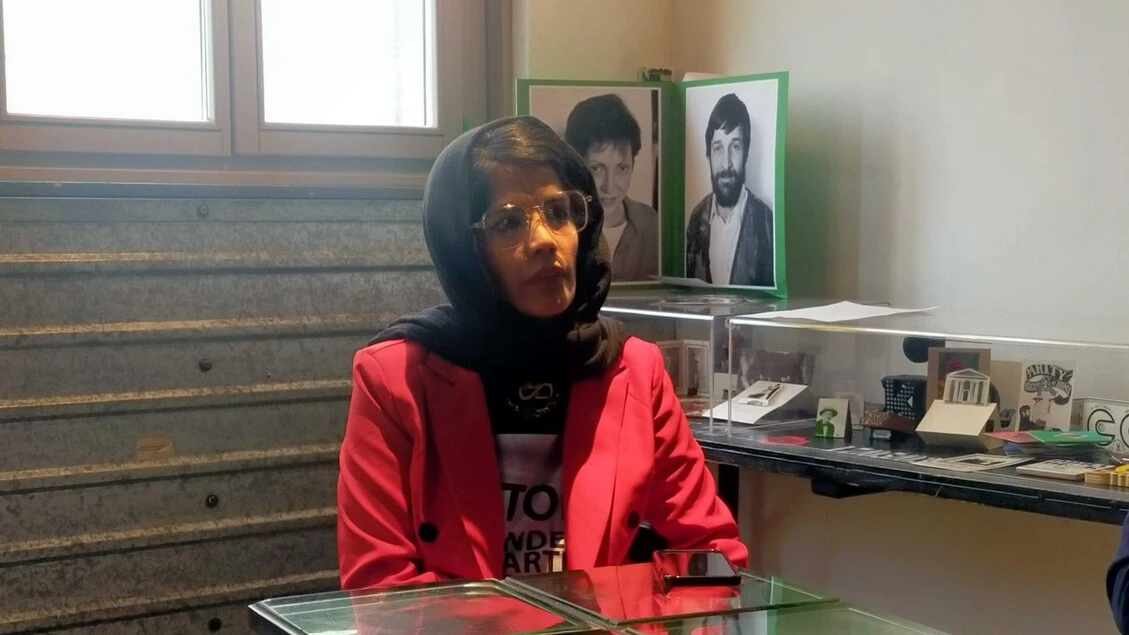 Regista dissidente Entezar, donne afghane hanno perso l'ossigeno