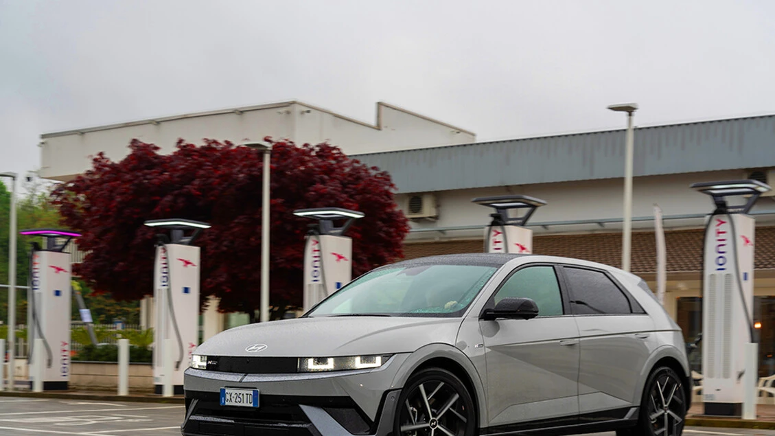 Hyundai Ioniq 5 e Ioniq 6, quanti vantaggi con gli 800 Volt