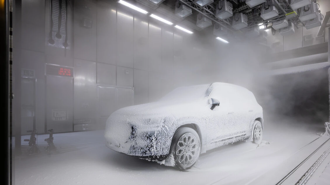 Mercedes GLB, test estremi al gelo per il nuovo suv compatto