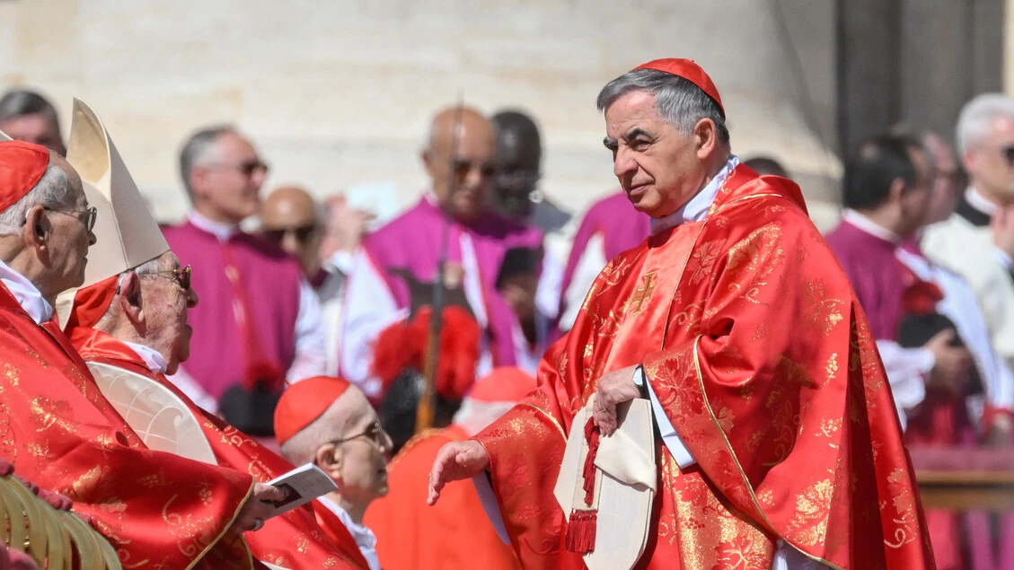 Papa: Becciu, 'offro le mie sofferenze per il bene della Chiesa'