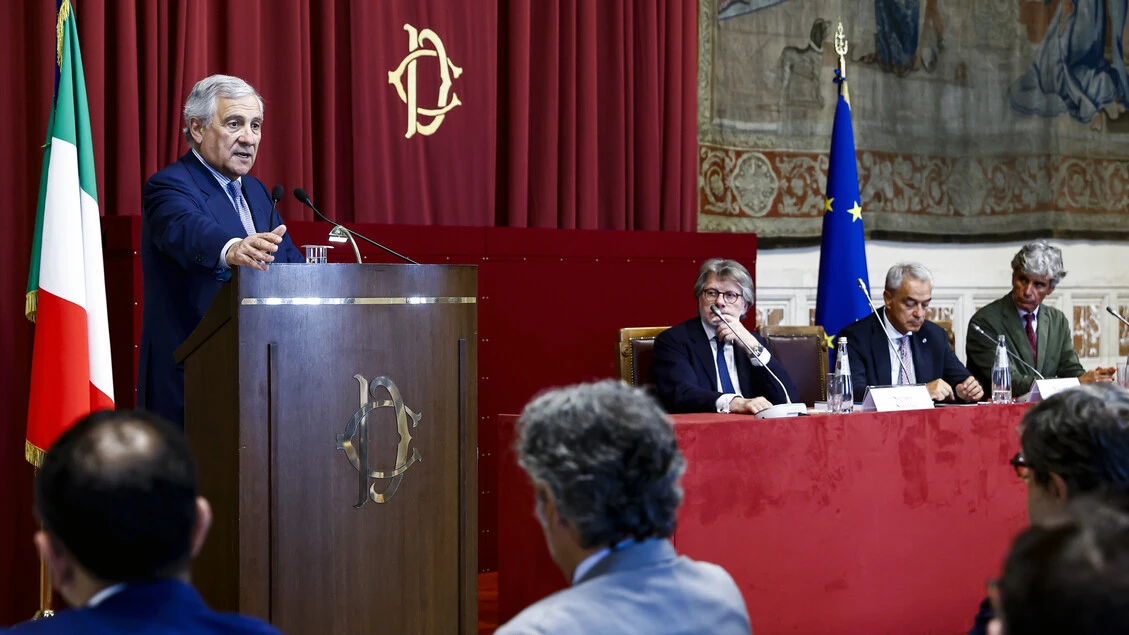 Tajani, su ius scholae niente inciuci, posso parlare con tutti