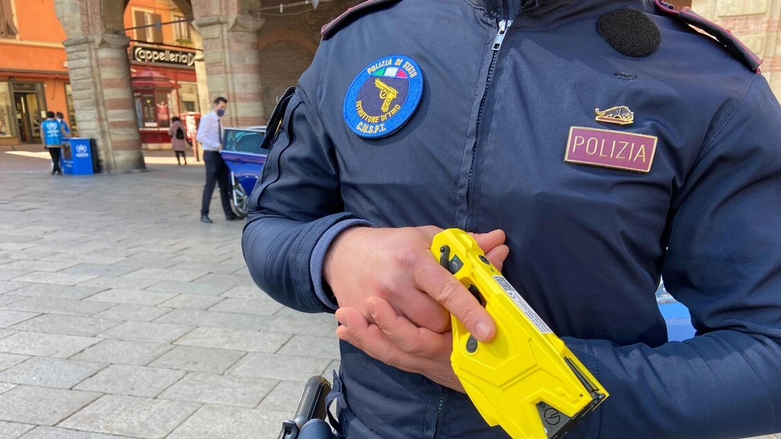 Balzanelli (Sis 118), 'rivedere l'uso del taser, può fermare  il cuore'