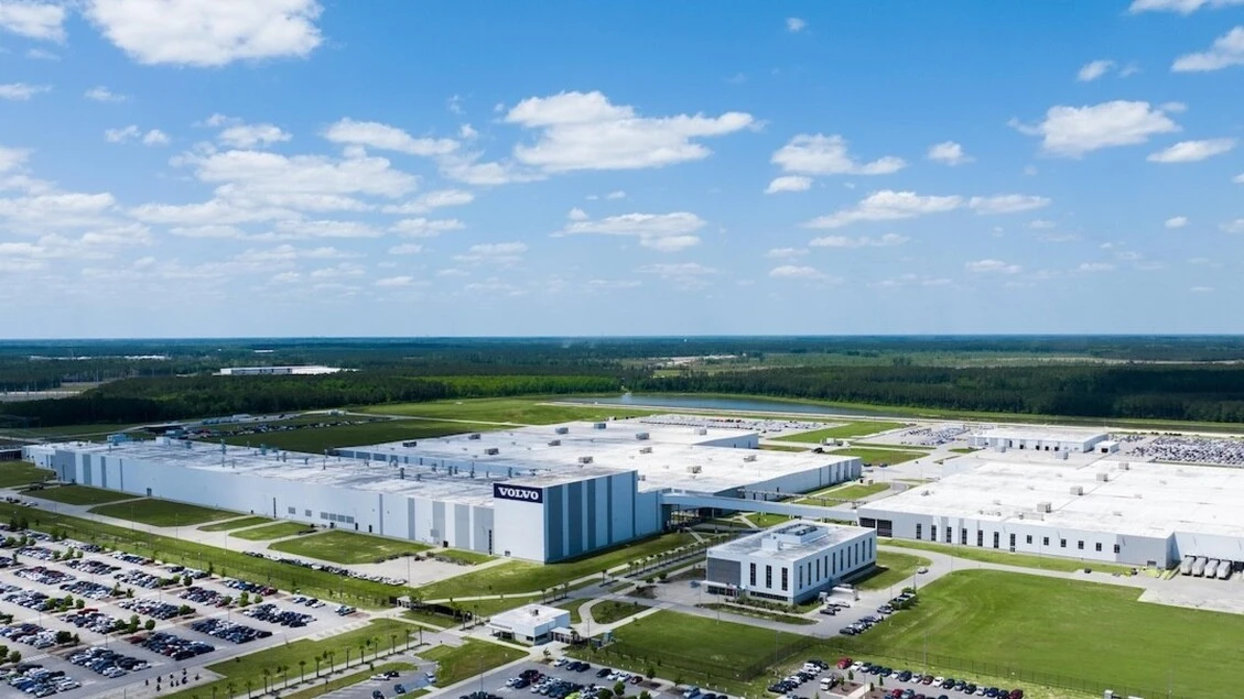 Dal tardo 2026 Volvo produrrà XC60 anche negli Usa