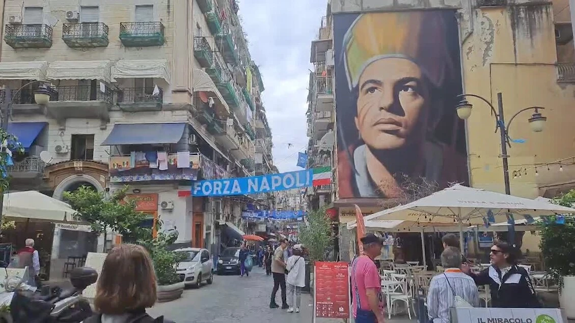 Il tifo di Napoli accoglie l'appello di Conte, niente 4 sulle bandiere