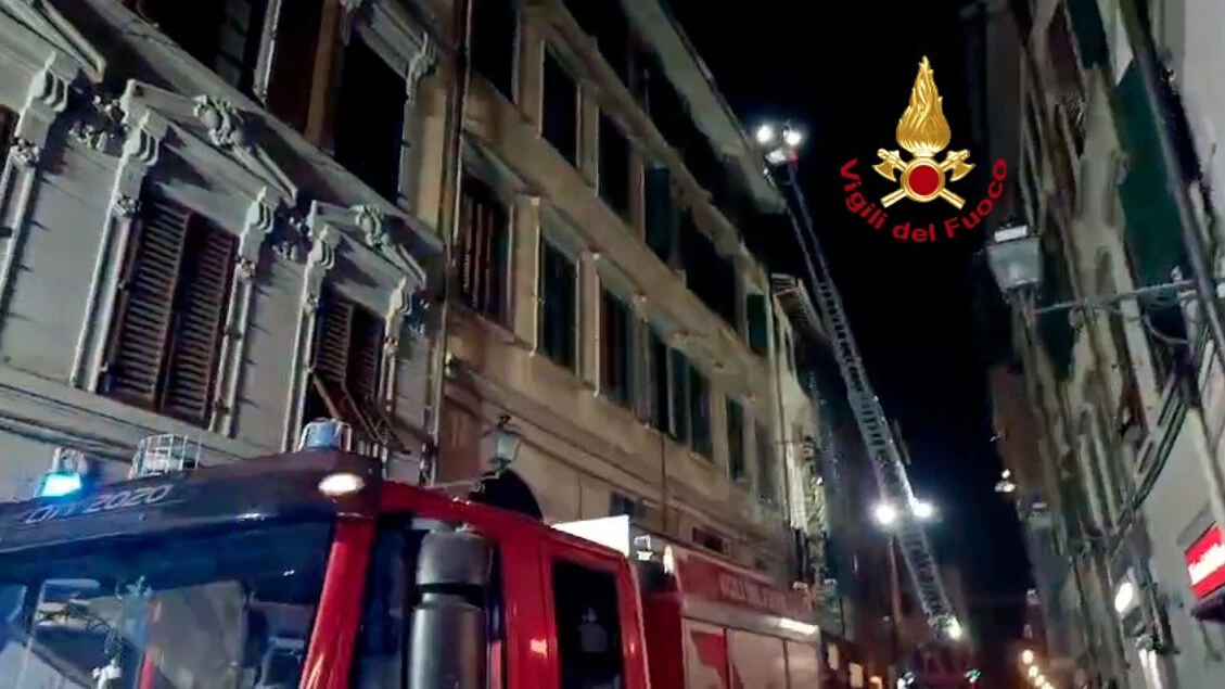 Incendio in edificio con ristoranti e alloggi, 11 in ospedale