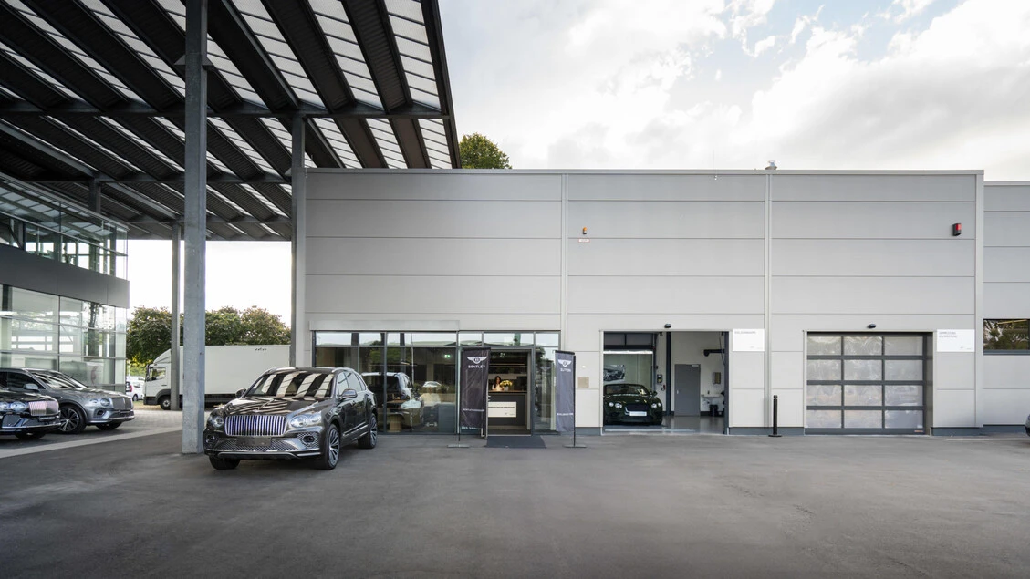 Bentley inaugura un centro di assistenza all'avanguardia