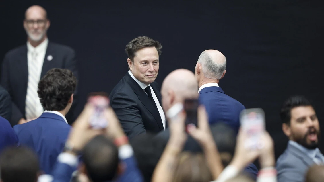 Tesla in calo a Wall Street dopo la trimestrale, perde il 5,4%