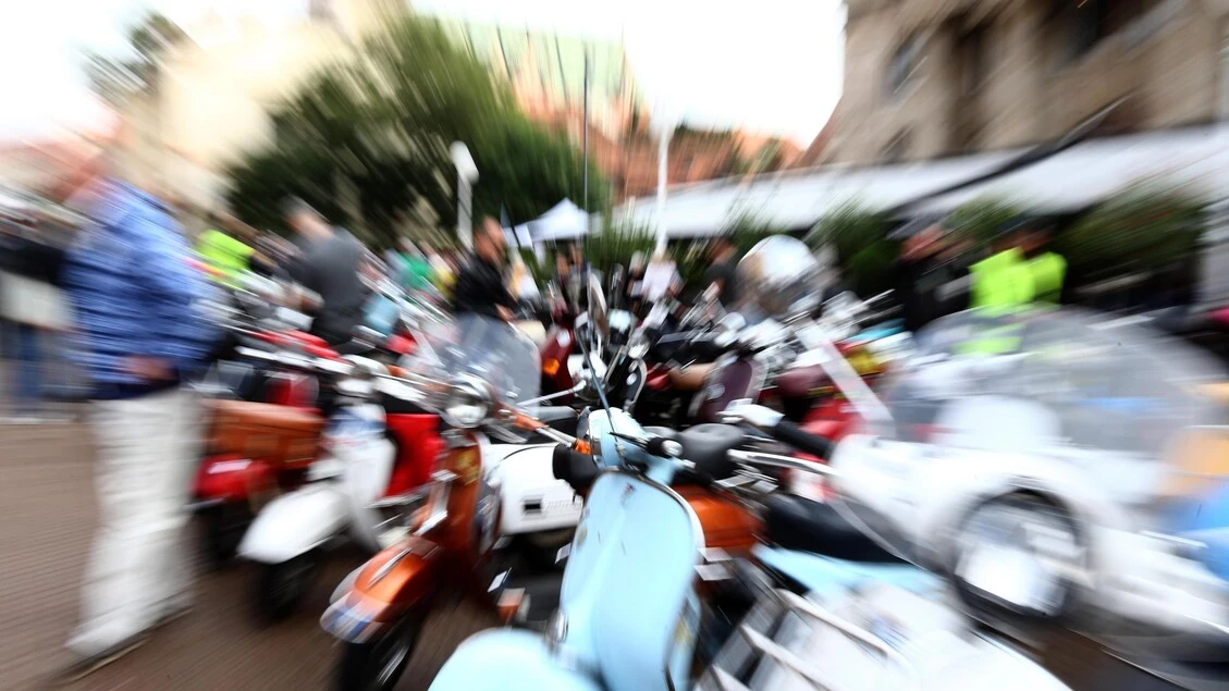 Piaggio, utile semestre a 30 milioni, 4 cents acconto dividendo