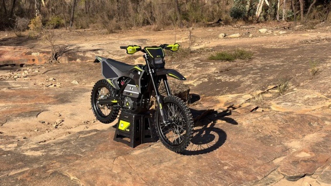 OZY 30x punta all'off-road silenzioso e senza emissioni