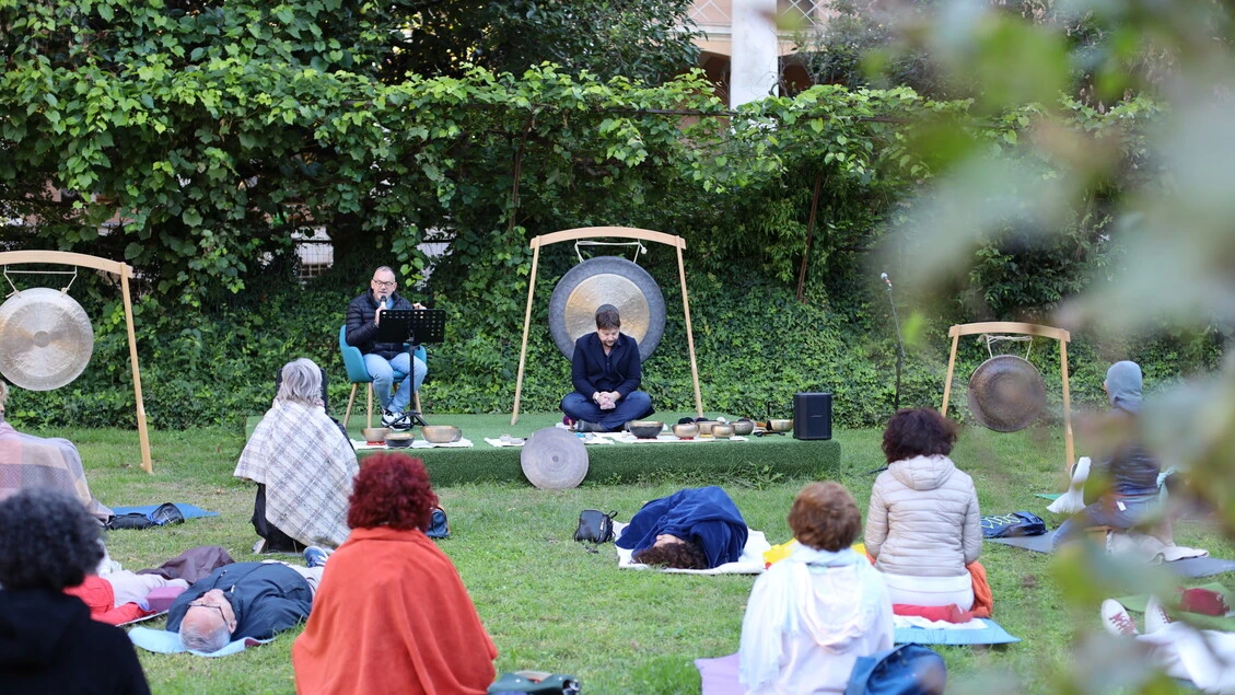Il Concerto al buio di Teardo dà il via a Torino Spiritualità