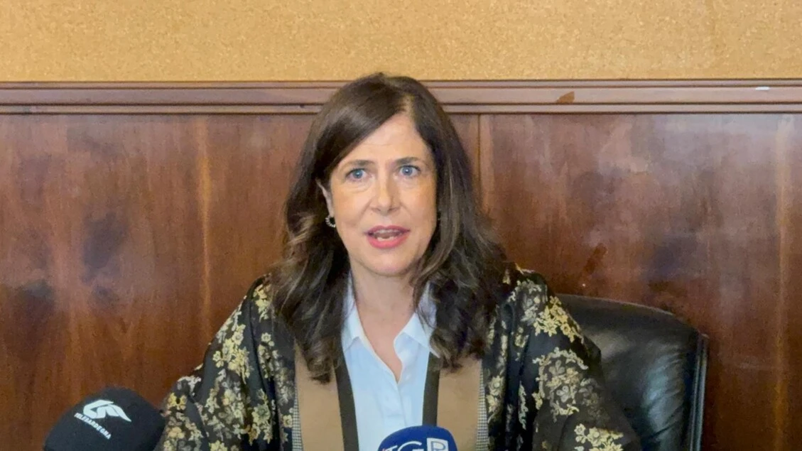 Todde, 'pietra tombale su decadenza. Tolto macigno da scarpe'