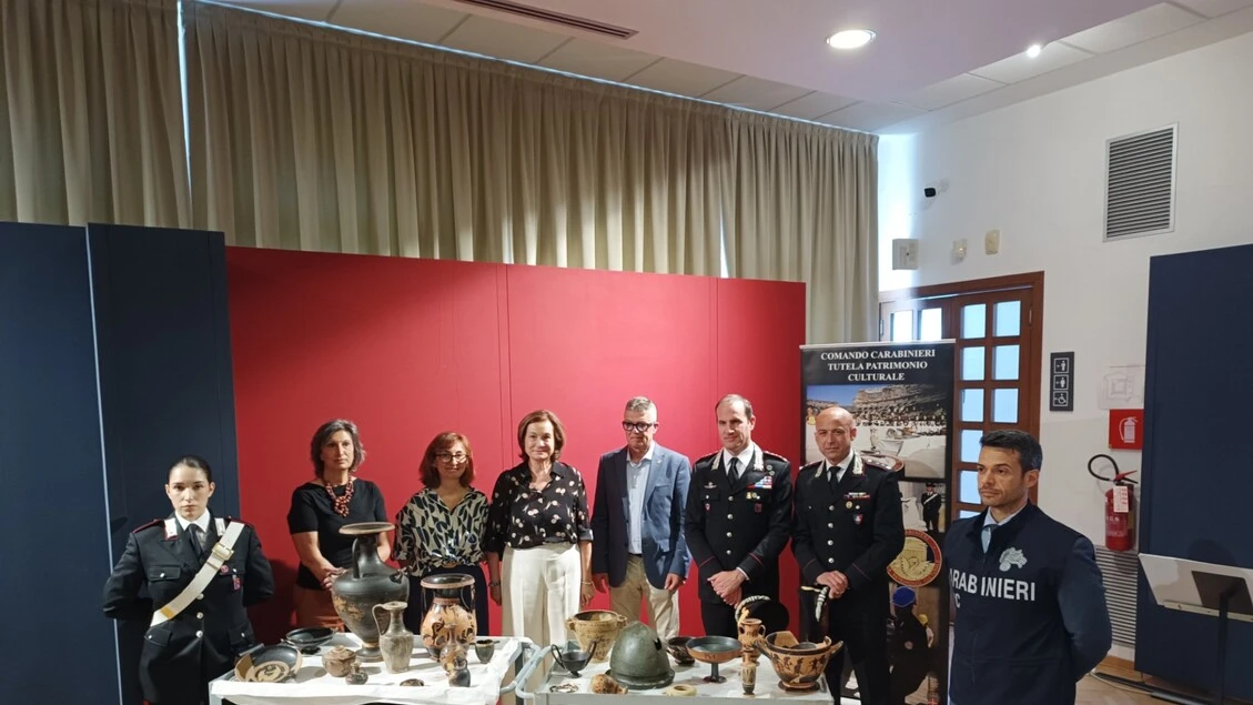 Reperti funerari greci ed etruschi donati al Museo di Adria