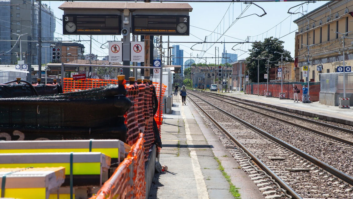 Morta sui binari con il monopattino, per pm è stato un incidente