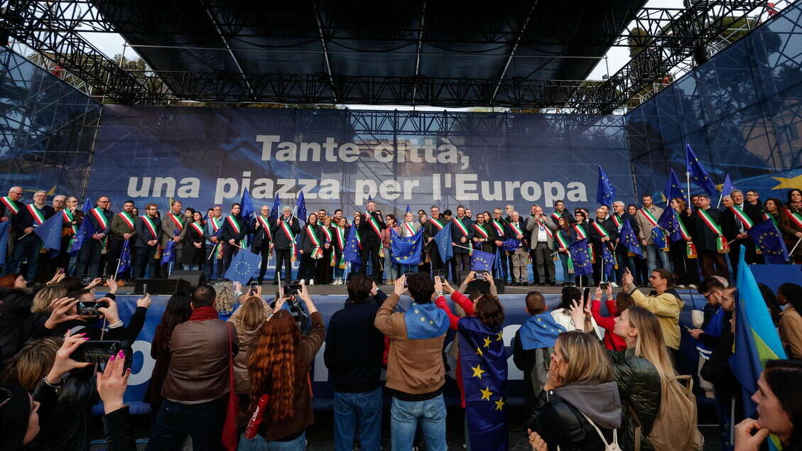 Michele Serra a piazza del Popolo, eravamo 50 mila veri