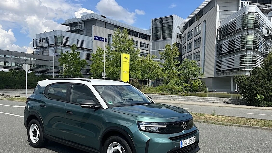 Opel Frontera Hybrid 5/7 posti, spazio per tutti