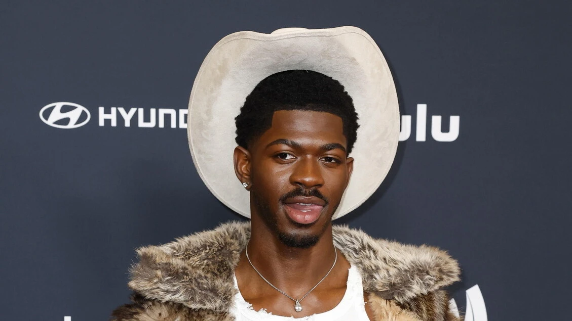Rapper Lil Nas X ricoverato per paralisi facciale