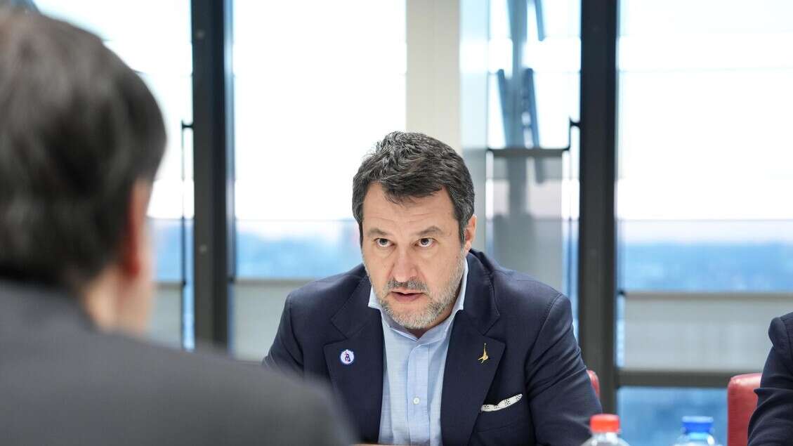 Salvini, non concordo con Tajani sull'esercito europeo