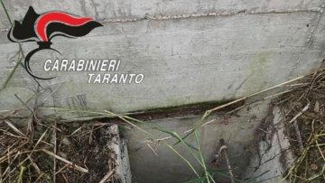 Ai domiciliari crea tunnel sotterraneo per spacciare, arrestato