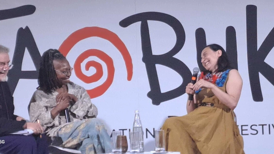 Whoopi Goldberg, per noi artisti non ci sono 'confini'
