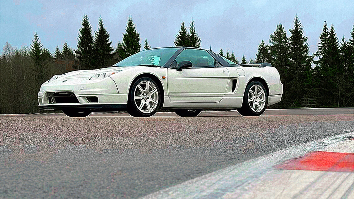 Honda NSX-R, in vendita uno dei 140 preziosi esemplari
