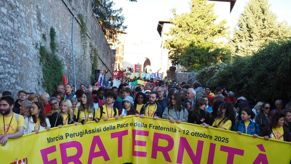 E' partita la marcia PerugiAssisi, 'Imagine all the people'
