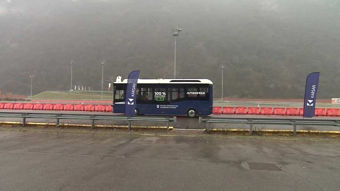 Bolzano, presentato l'autobus del futuro