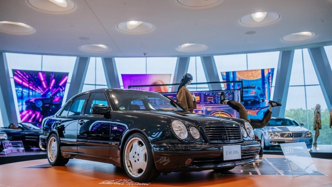 Mercedes, al museo di Stoccarda arriva la E 60 AMG
