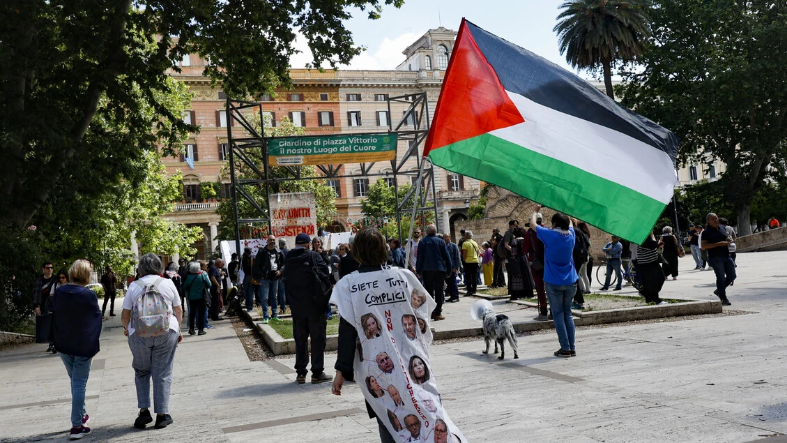 'Disarmiamoli', al via corteo pro-Pal e Potere al Popolo a Roma