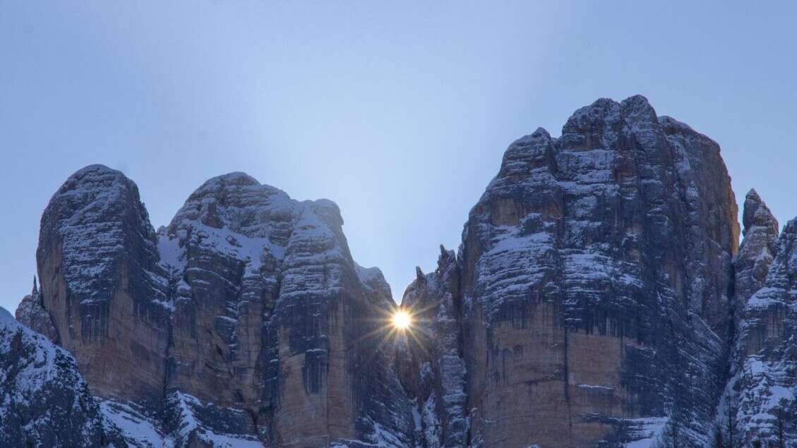 Il 'Diamante' del monte Civetta annuncia inizio della primavera