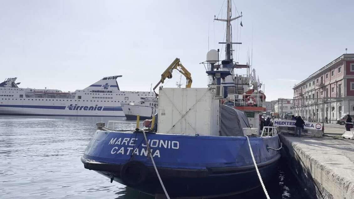 A Napoli gli open day della nave ong di Mediterranea: 