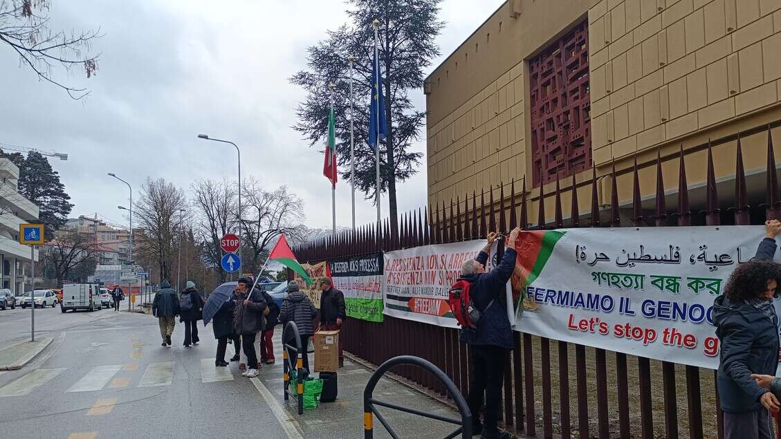 Nuovo sit-in al Tribunale dell'Aquila, 'Anan Yaeesh libero'