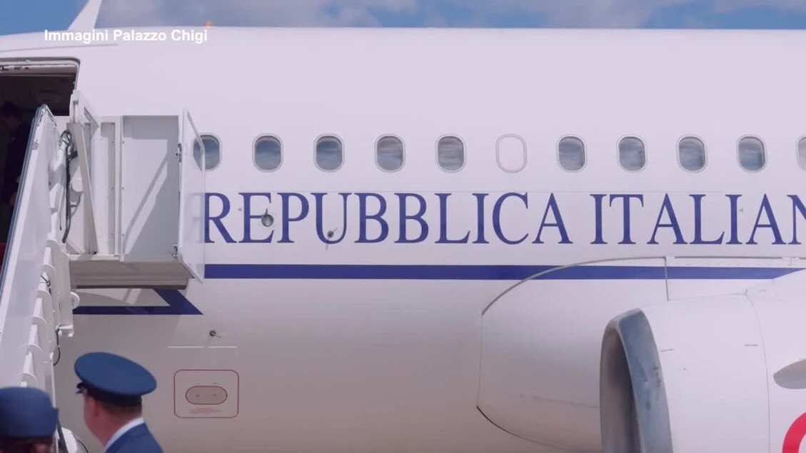 Meloni atterrata a Washington, attesa per l'incontro con Trump