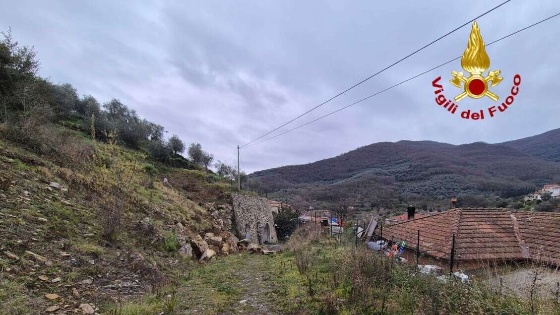 Maltempo Liguria, sgomberata abitazione nell'Imperiese per frana