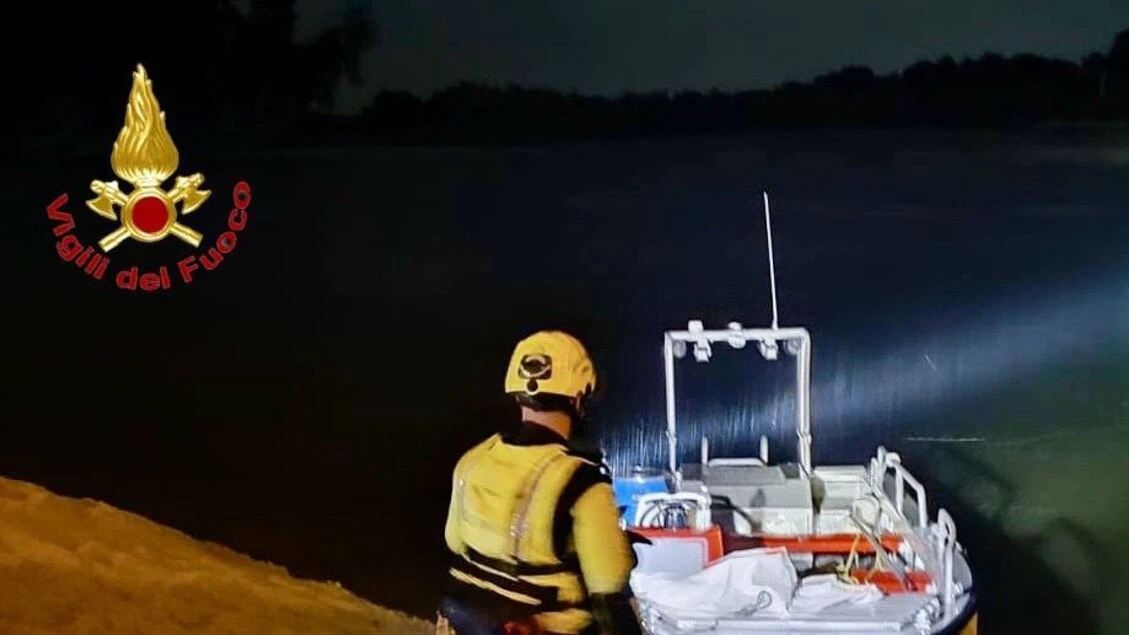 Quindicenne disperso nel Po, il padre aveva salvato un altro figlio