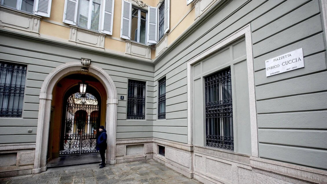 Mediobanca tiene nel trimestre, utile netto a 323 milioni